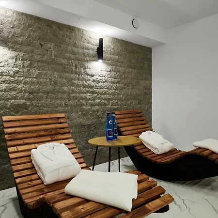 Lesny Dworek - & Alojamento de Acomodação e Pequeno-almoço Gronkow