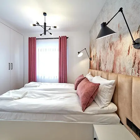 Lesny Dworek - & 住宿加早餐酒店