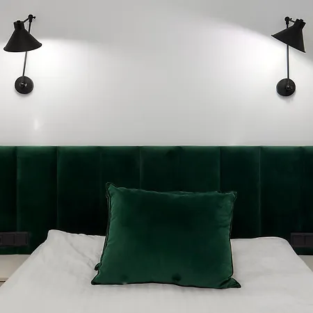 住宿加早餐酒店 Lesny Dworek - &