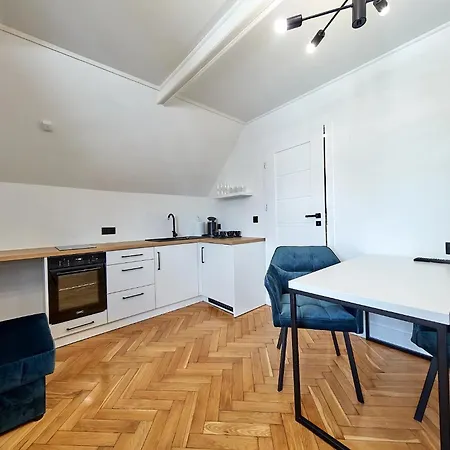 Lesny Dworek - & 住宿加早餐酒店 Gronkow