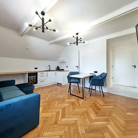 Alojamento de Acomodação e Pequeno-almoço Lesny Dworek - & Gronkow