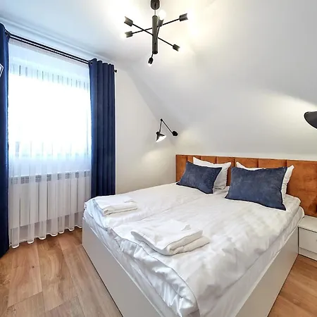 Lesny Dworek - & Alojamento de Acomodação e Pequeno-almoço 3*