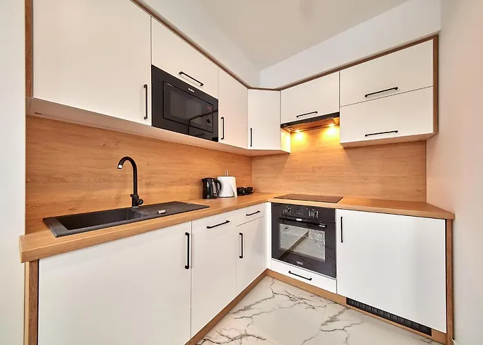 Leśny Dworek - Pokoje&apartamenty Gronkow