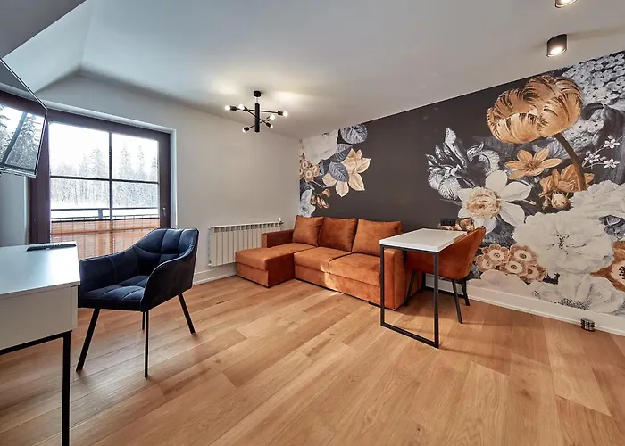 Nocleg ze śniadaniem Leśny Dworek - Pokoje&apartamenty 3*