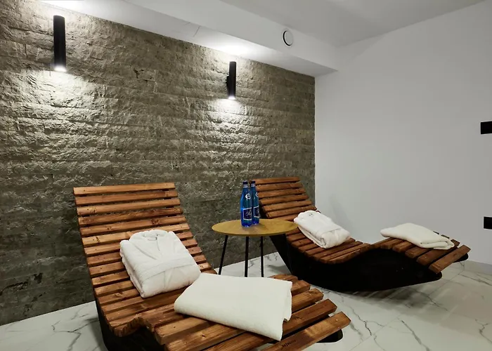 Leśny Dworek - Pokoje&apartamenty Nocleg ze śniadaniem Gronkow