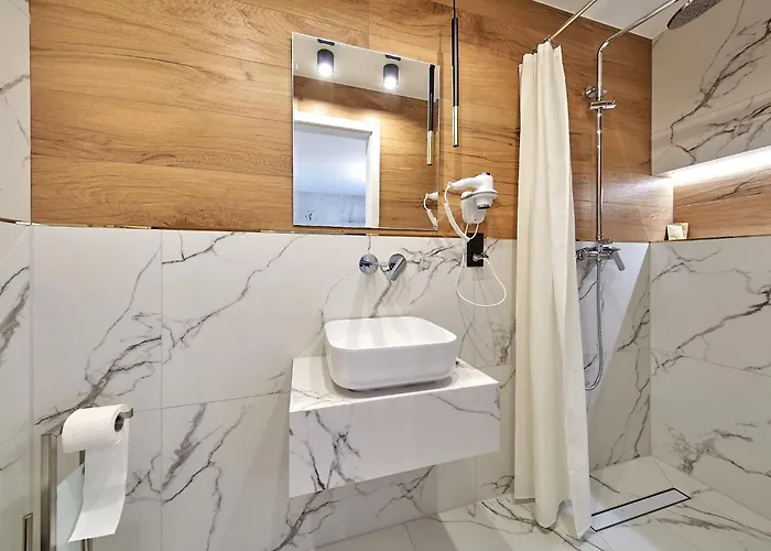 Leśny Dworek - Pokoje&apartamenty 3* Gronkow