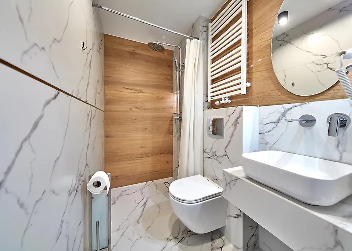 Nocleg ze śniadaniem Leśny Dworek - Pokoje&apartamenty Gronkow