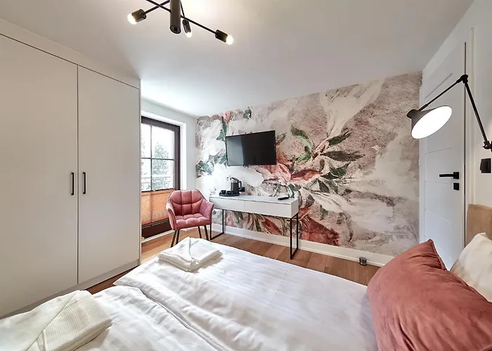 Leśny Dworek - Pokoje&apartamenty