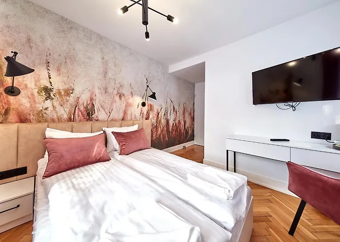 Leśny Dworek - Pokoje&apartamenty