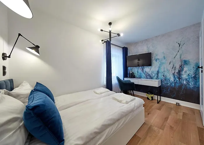 Leśny Dworek - Pokoje&apartamenty Nocleg ze śniadaniem 3*