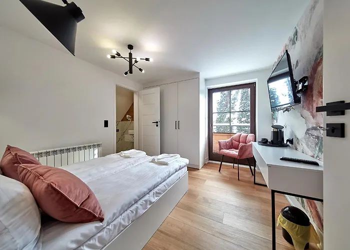 Leśny Dworek - Pokoje&apartamenty Gronkow