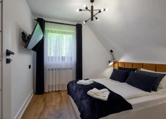 Leśny Dworek - Pokoje&apartamenty Nocleg ze śniadaniem