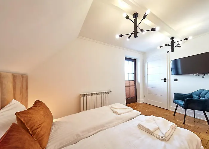 Leśny Dworek - Pokoje&apartamenty