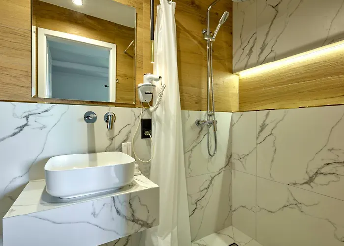 Leśny Dworek - Pokoje&apartamenty