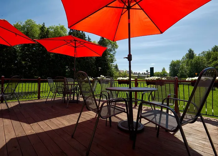 Leśny Dworek - Pokoje&apartamenty 3* Gronkow