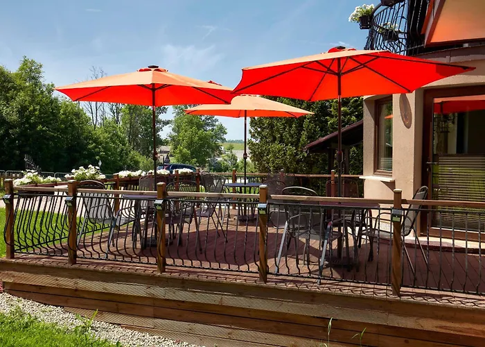 Leśny Dworek - Pokoje&apartamenty Nocleg ze śniadaniem 3*